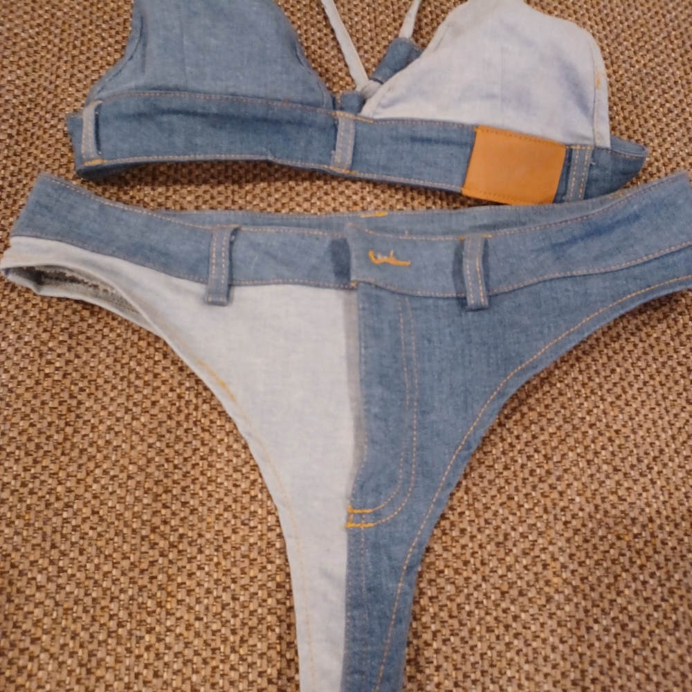 FASHION NOVA